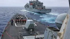 فیلم لحظه برخورد دو ناو جنگی آمریکا