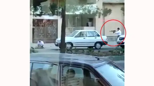 این فیلم واقعی است ؛ دوئل مسلحانه با کلاشینکف در روز روشن ! / در ارومیه رخ داد
