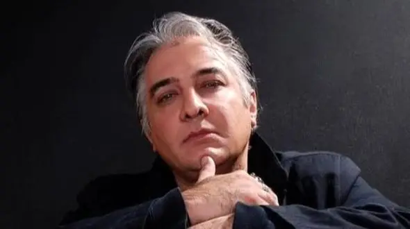 عکس/ قاب خانوادگی ایرج نوذری و دخترانش / روز به روز جذاب تر از قبل ظاهر میشن!