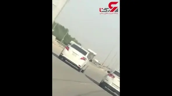 کل کل دو جوان خوشگذران موجب تصادف شدید در بزرگراه شد + فیلم 