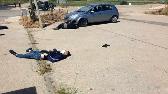 فیلم لحظه شهادت 2 جوان فلسطینی با گلوله صهیونیست ها