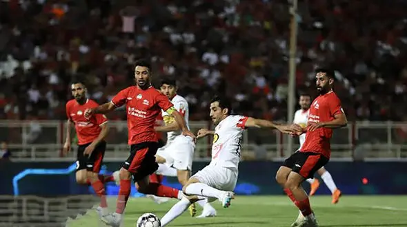 تراکتور - پرسپولیس هم با تماشاگر ، هم با VAR