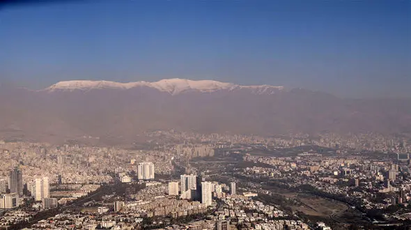 وضعیت قرمز آلودگی هوا در تهران/شاخص به ۱۶۳ رسید 