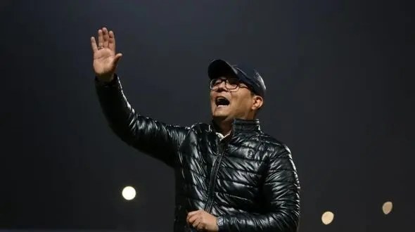 حمله عصبی به سرمربی ذوب‌آهن بعد از شکست سنگین؛ ربیعی بستری شد 