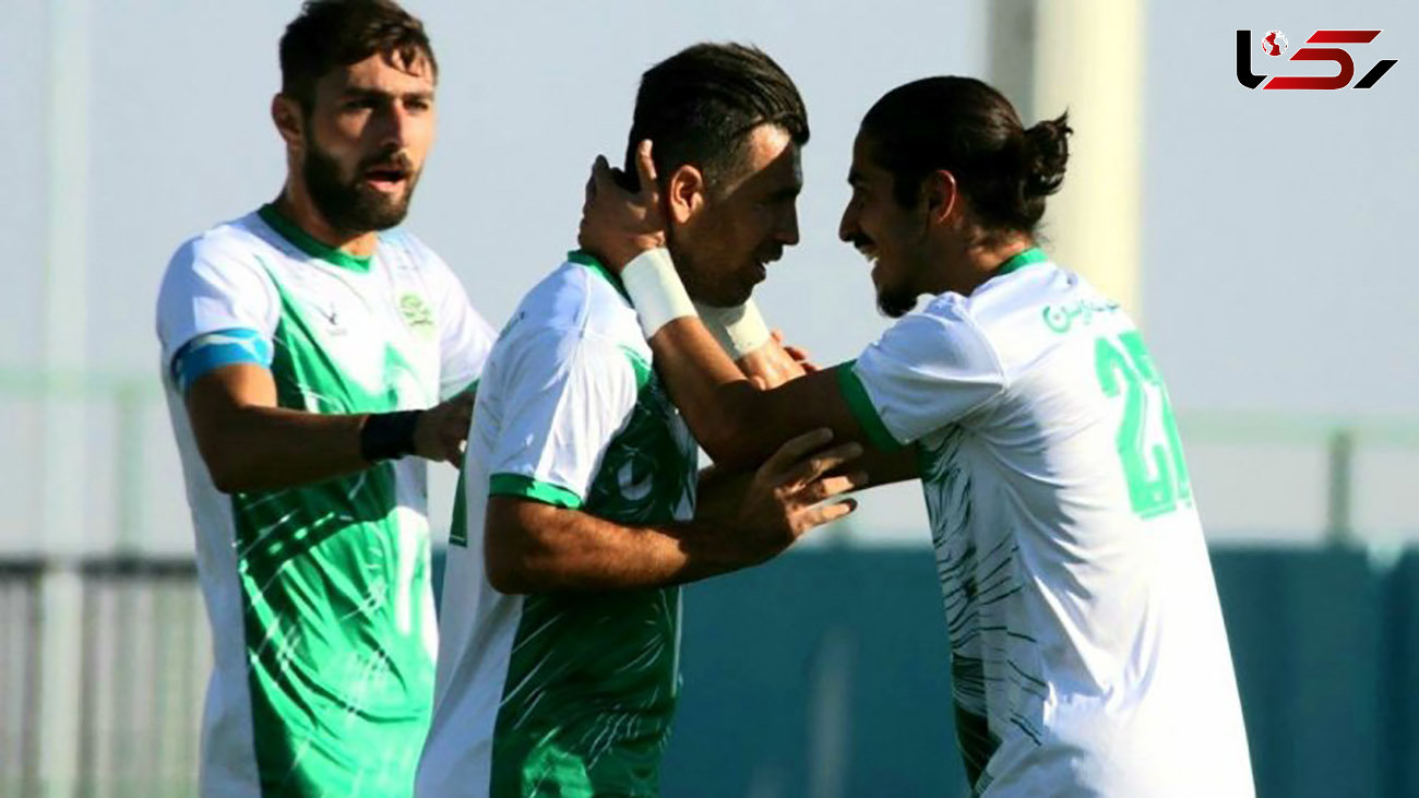 اتفاق باورنکردنی در فوتبال ایران/ شروع بازی با 10 بازیکن!
