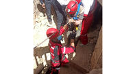 عکس / نجات معجزه آسا مرد شیرازی پس از 4 روز در چاه عمیق