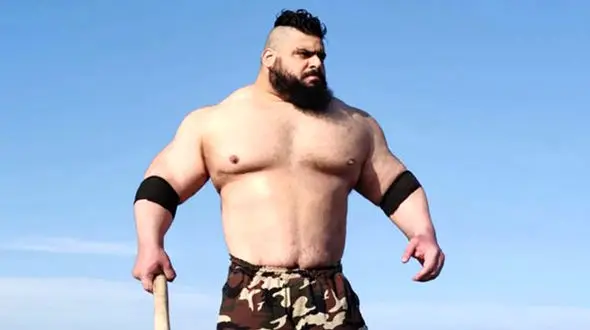 عکس هالک ایرانی از کودکی تا کتک خوردن و شرمساری