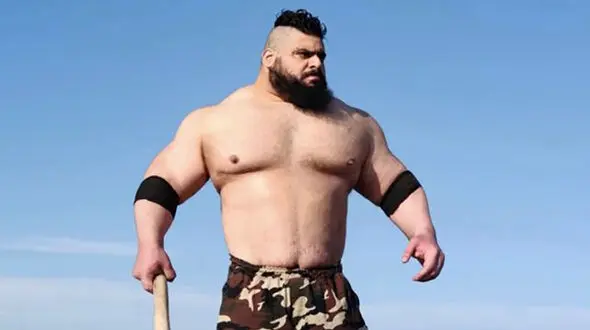 خودنمایی جدید هالک ایرانی / منتظر عذرخواهی هستیم! + عکس