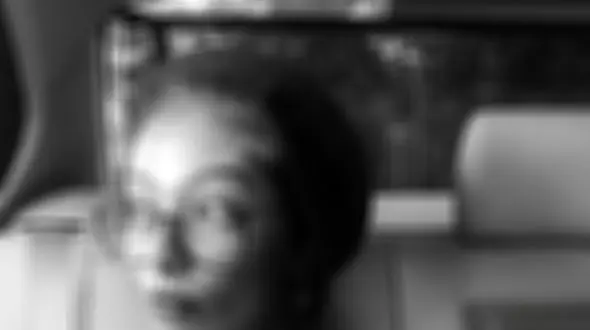 ژست بی آبرویی خانم بازیگر معروف داخل وان حمام / خجالت نکشید؟