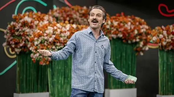 ماجرای جالب ارژنگ امیرفضلی از اولین قصد ازدواجش که دزد از آب درآمد! + فیلم