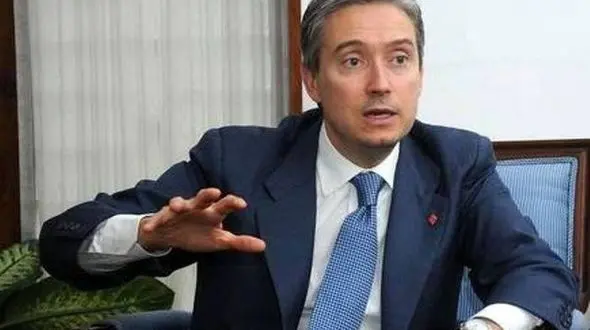 وزیر خارجهٔ کانادا به ظریف : جعبهٔ سیاه هواپیمای اوکراینی را تحویل دهید