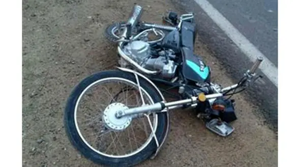 مرگ تلخ موتور سوار جوان پس از پرواز در آسمان + عکس