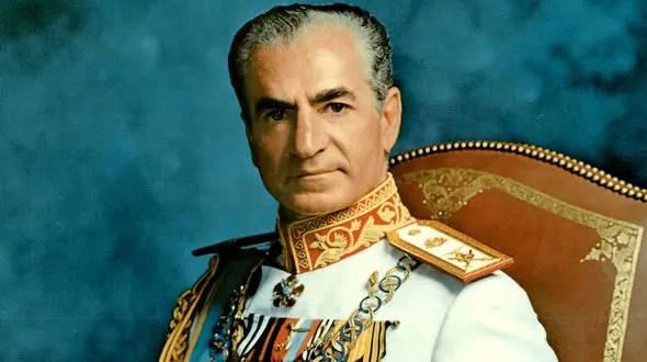 اقرار عجیب فرح به نفوذ اشرف بر محمدرضا پهلوی +عکس