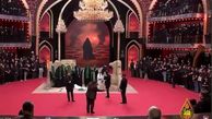 روضه‌خوانی سوزناک پدر و پسری در حسینیه معلی/ فیلمی از حاج سعید حدادیان و پسرش در برنامه تلویزیونی حسینیه معلی
