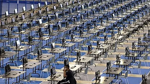 حضور تنها یک دانشجو در امتحانات دانشگاه! 