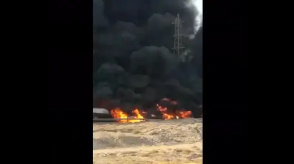 فیلم لحظه آتش سوزی مهیب 2 تانکر سوخت در بندرعباس