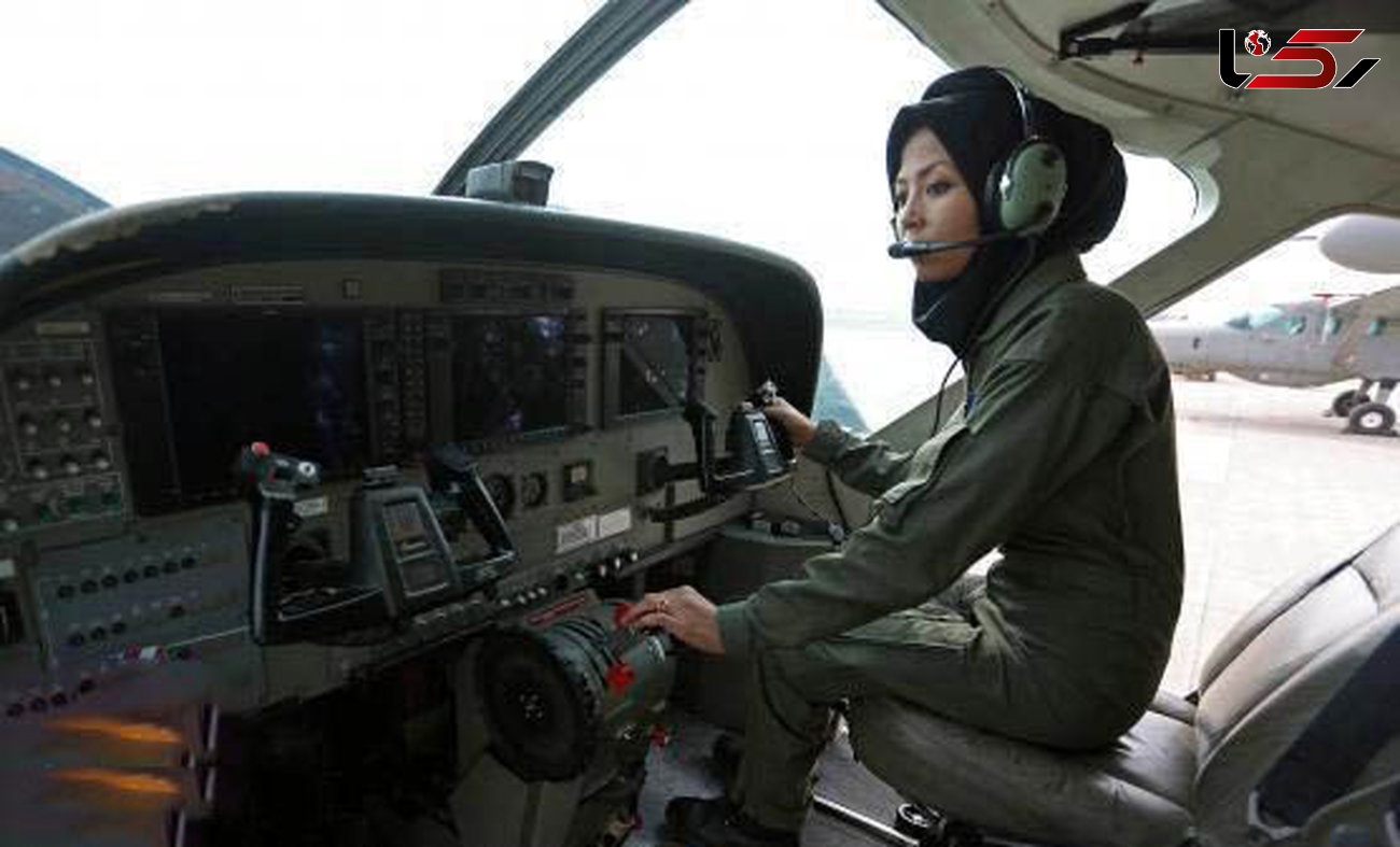 این دختر  خلبان هواپیمای نظامی است + عکس 