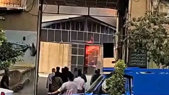 آتش‌سوزی گسترده در سوله آرد گندم شیراز