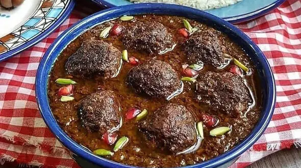 خورش اناربیج رشتی؛ راز جاافتادن و خوش‌ عطر شدن غذای شمالی