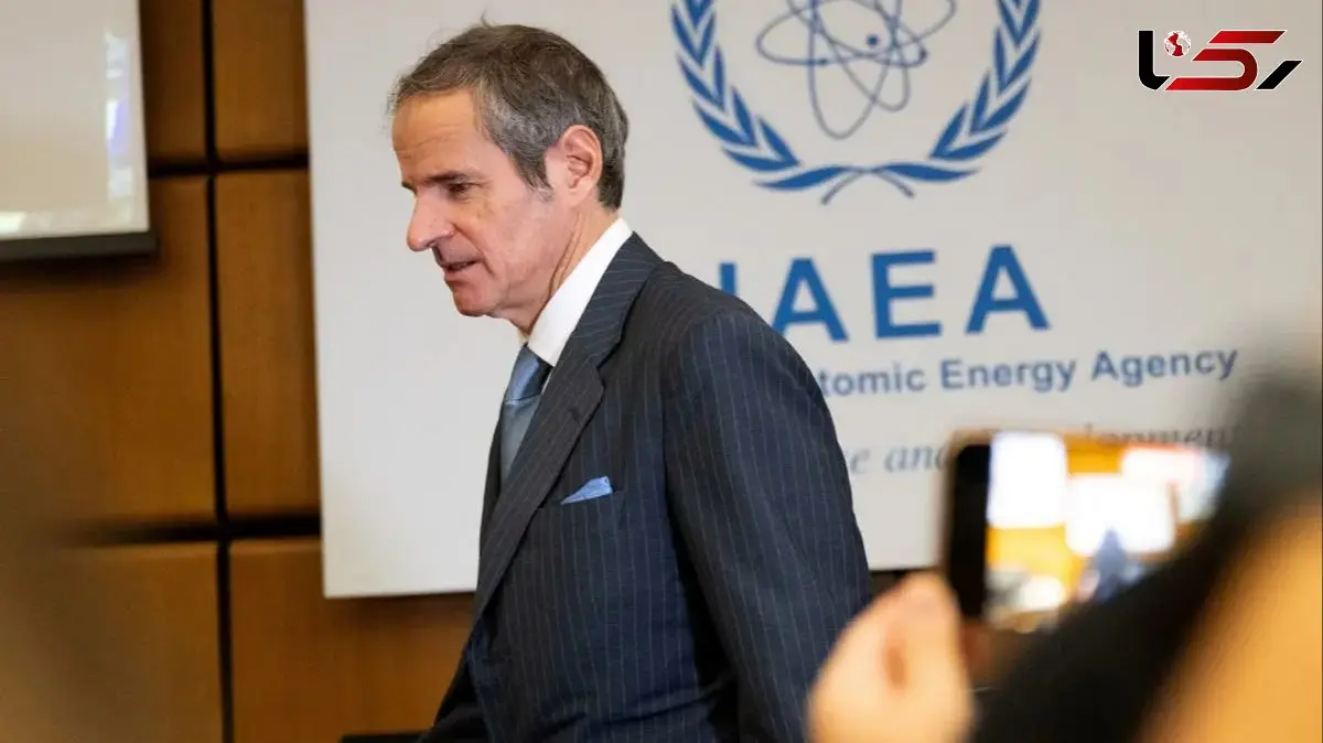 گروسی در «وسط بازی» سیاسی گیر افتاده!