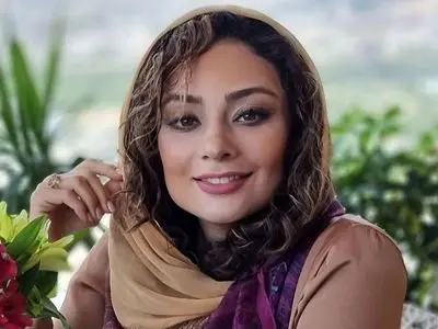 یادی کنیم از دورهمی خانوادگی یکتا ناصر و منوچهر هادی در کنار دخترشان در رستوران / حیف این خانواده خوشبخت