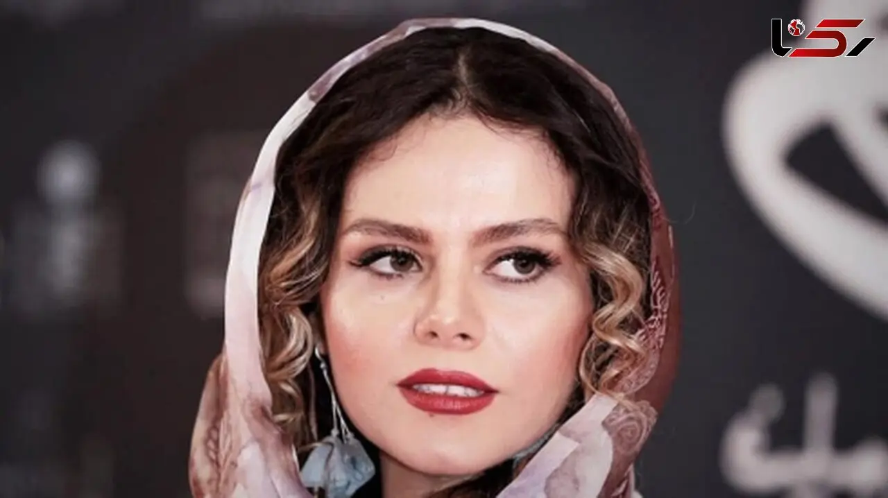 عکس عاشقانه غزال نظر با گل رز سرخ باغچه و حیاطی که بوی بچگی و خونه مادربزرگ ها رو میده