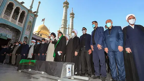 پیکر رییس فقید دادگاه انقلاب تهران درقم به‌خاک سپرده شد