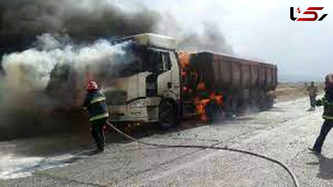  اشتباه راننده در گمرک مهران تریلی را به آتش کشید ! + فیلم 