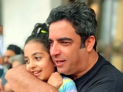 پاسخ کوبنده منوچهر هادی به توهین های اونور آبیا: ما بی شرف نیستیم این خطر رو به جون خریدم که ممکنه زیر موشک کشته بشم/ کشته شدگان این اتفاقات اخیر هم قابل احترام اند!