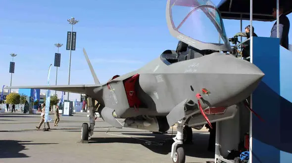 عکس | جنگنده F-35 با نشان عربستان در ریاض / پیام سیاسی یک نمایش نظامی
