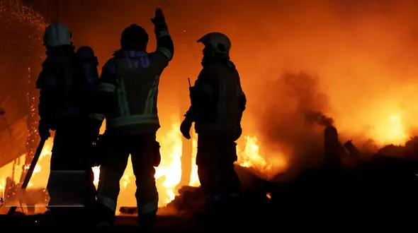 آتش سوزی بزرگ در سردخانه همدان