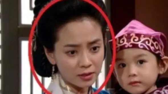 جشن تولد مجلل و شاهانه 43 سالگی «بانو سویا» (سریال جومونگ)  +عکس/مبارکا باشه