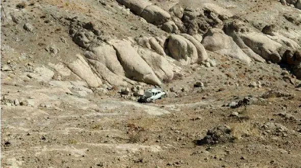 سقوط مرگبار پراید به دره الموت / 2 تن در دم جان باختند + عکس

