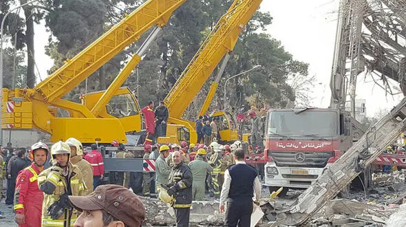خطر ریزش برای ساختمان مجاور پلاسکو / مسئولان ابراز نگرانی کردند