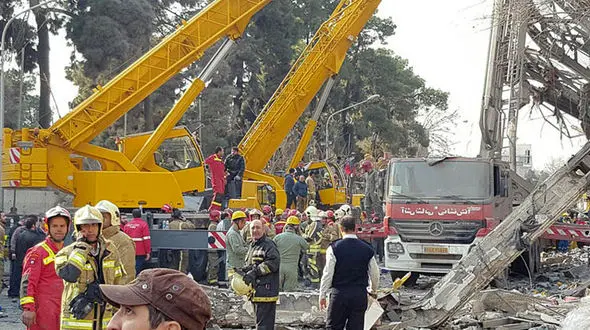 خطر ریزش برای ساختمان مجاور پلاسکو / مسئولان ابراز نگرانی کردند