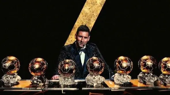 عدم حضور مسی در لیست بهترین‌های فوتبال/ سبقت کریس از لئو