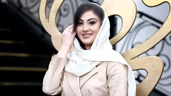 مریم مومن: طلاق حق پدر و مادرم بود اما کاش هیچوقت منو به دنیا نمیاوردن!+فیلم