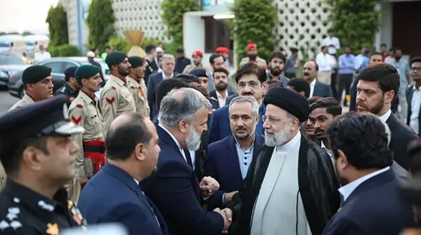 آیت الله رئیسی پاکستان را به مقصد سریلانکا ترک کرد