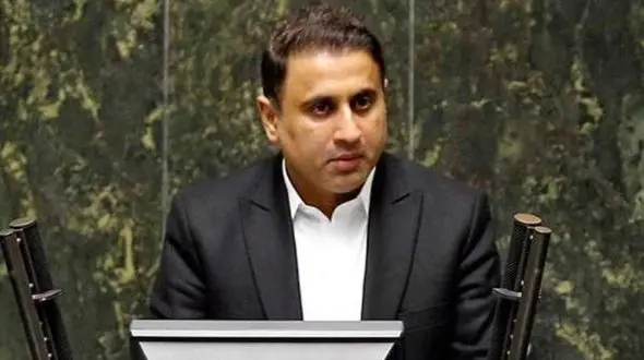 صدای مظلومیت بازنشستگان را بشنوید / دولت افزایش حقوق بازنشستگان  را تمکین کند