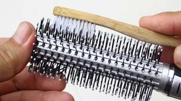 بهترین روش‌های ضدعفونی کردن شانه