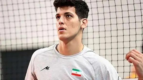 فیلم آواز جگرسوز صابر کاظمی، ستاره جوان پَرپَر شده والیبال ایران / چقدر دلنشین میخونه / خدا به مادرش صبر بده  ... / روحش شاد