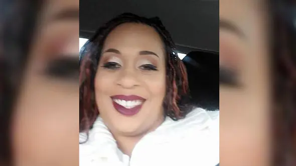 گارسون بی اعصاب به روی مشتری اسلحه کشید! +عکس / آمریکا