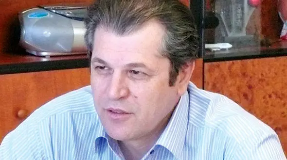 تصویر قرارداد علی کریمی با استقلال