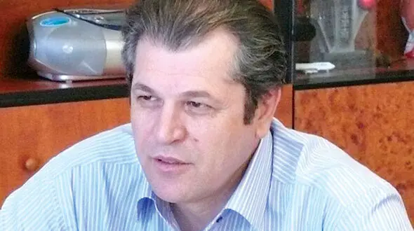تصویر قرارداد علی کریمی با استقلال