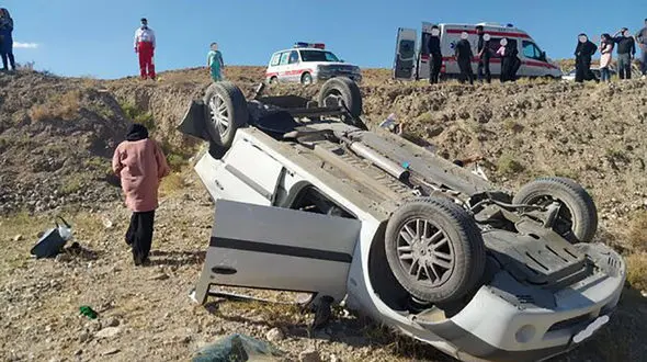  واژگونی خونین پژو در آزاد راه زنجان