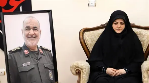 عکس های خانه ساده و بی ریای سردار سلامی و حضور دختر و داماد پزشکیان / از فرش ماشینی تا لوستر و مبلمان معمولی 