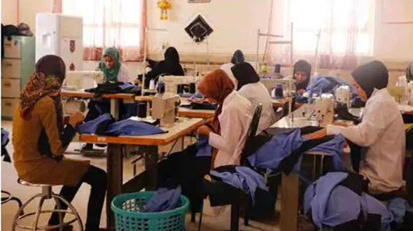  لباسی را می‌پوشم که همکلاسی‌ام دوخته