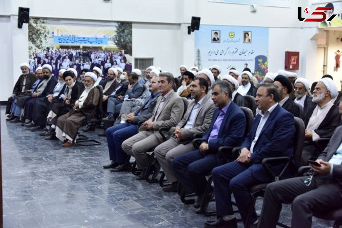 نشست مدیران ارشد صنعت آب و برق استان قزوین با ائمه جمعه و جماعات 