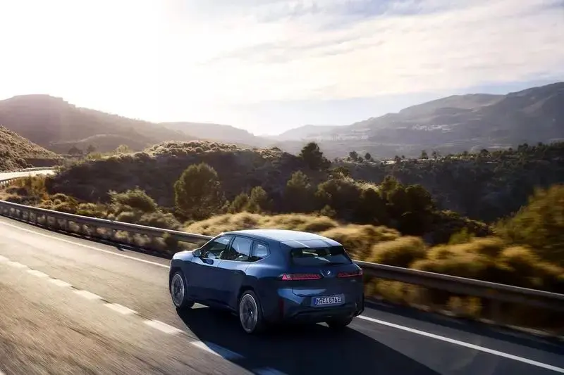 بی‌ام‌و iX3