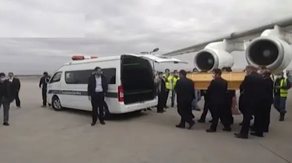 اولین فیلم از انتقال پیکر استاد محمدرضا شجریان در مشهد